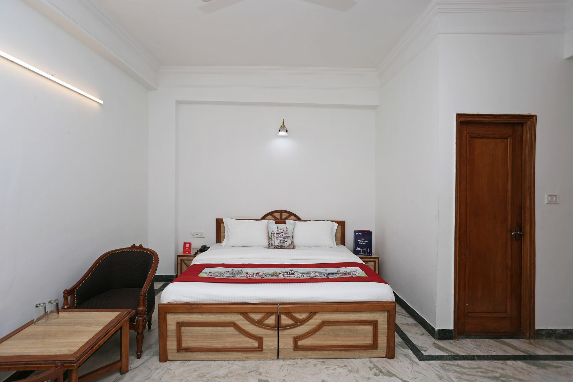 Oyo 10072 Hotel Amrit Regency Дехрадун Экстерьер фото